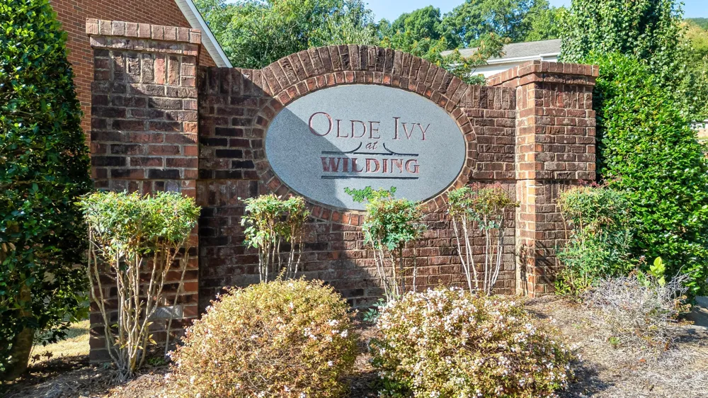 2205 Old Ivy Way Dalton, GA 30720