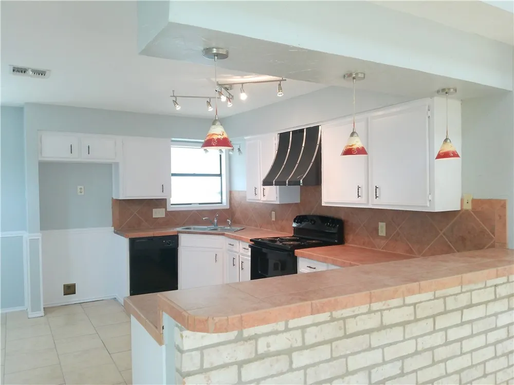 5230 Edinburg Circle Corpus Christi, TX 78413