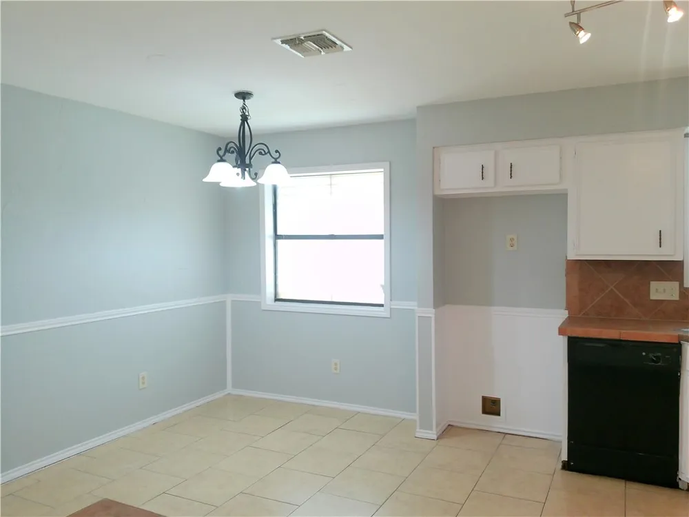5230 Edinburg Circle Corpus Christi, TX 78413