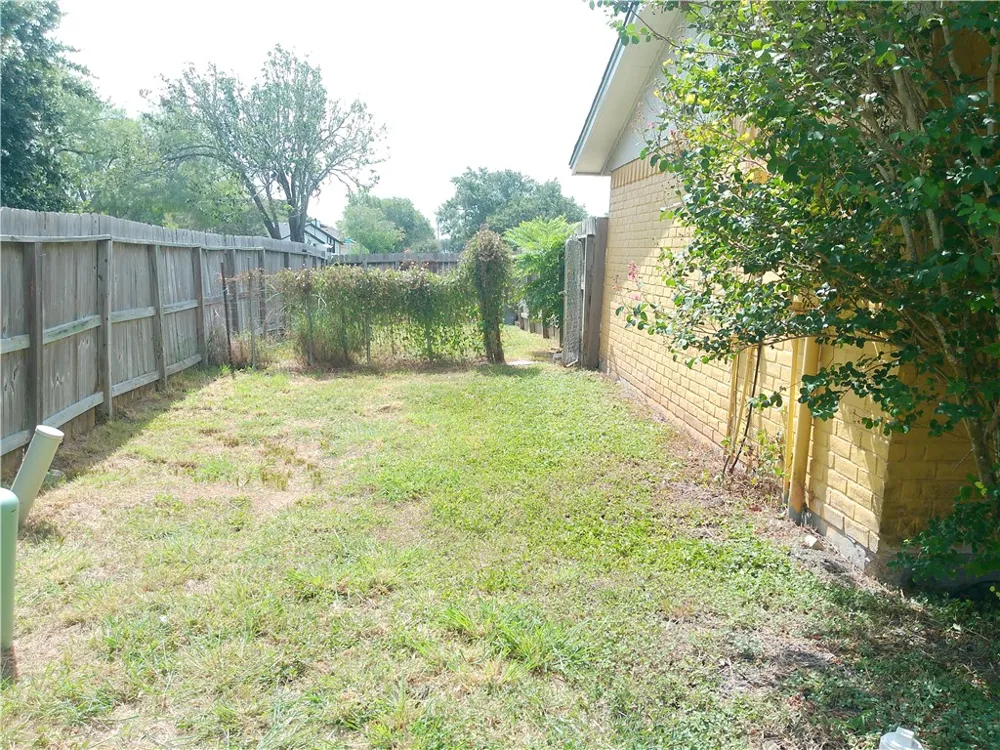5230 Edinburg Circle Corpus Christi, TX 78413