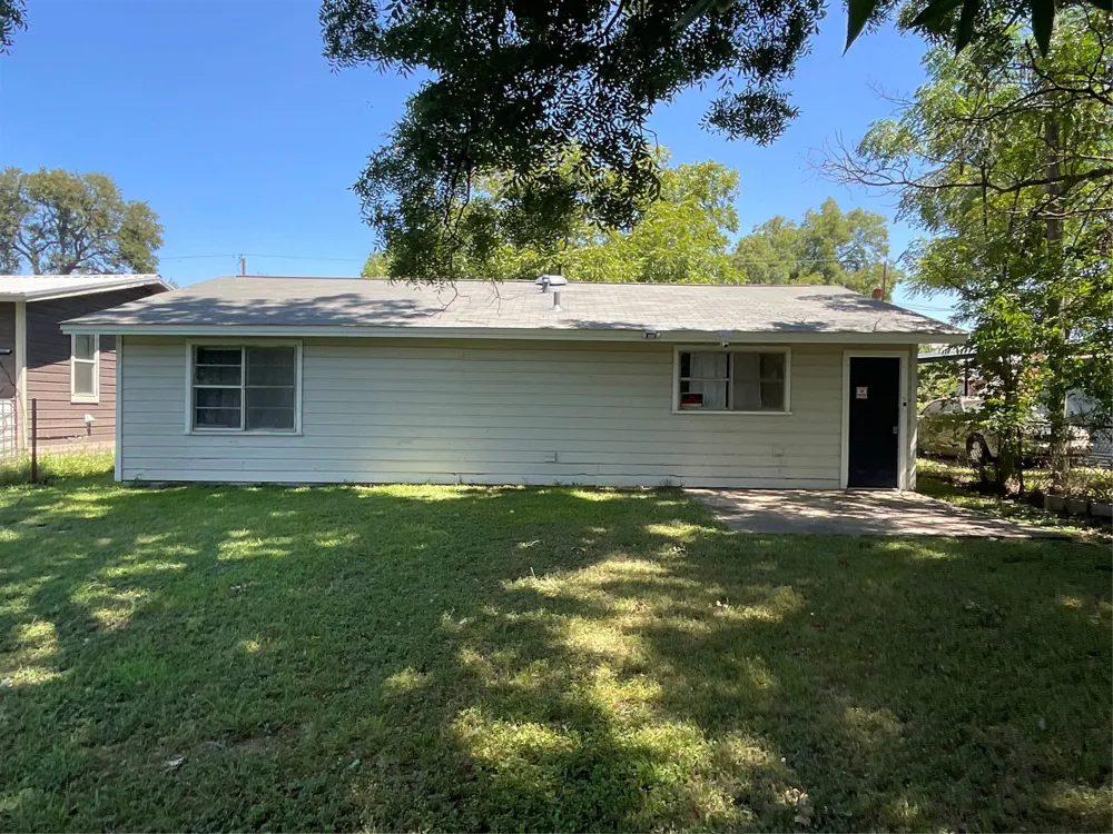 820 Coleman Street Marlin, TX 76661