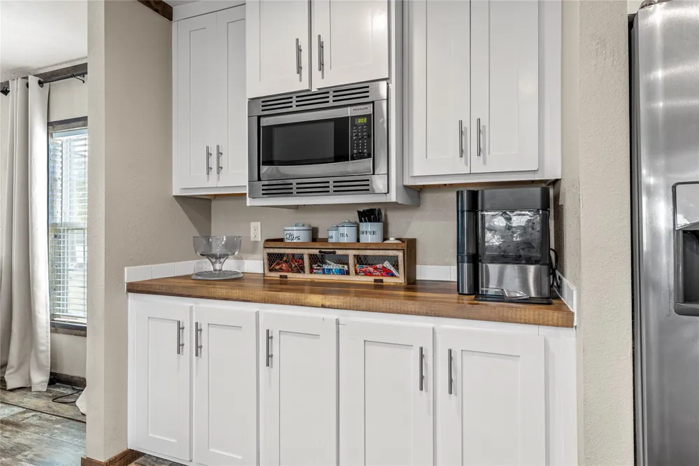 602 S 3rd Street Abbott, TX 76621