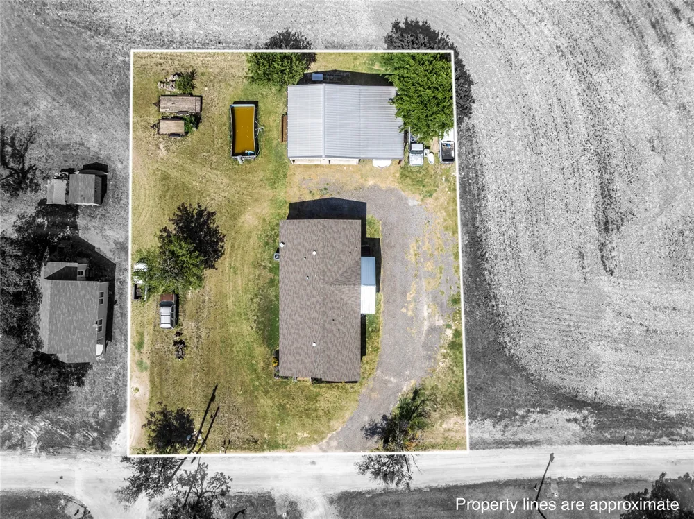 602 S 3rd Street Abbott, TX 76621