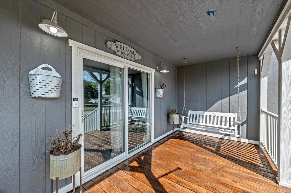 602 S 3rd Street Abbott, TX 76621