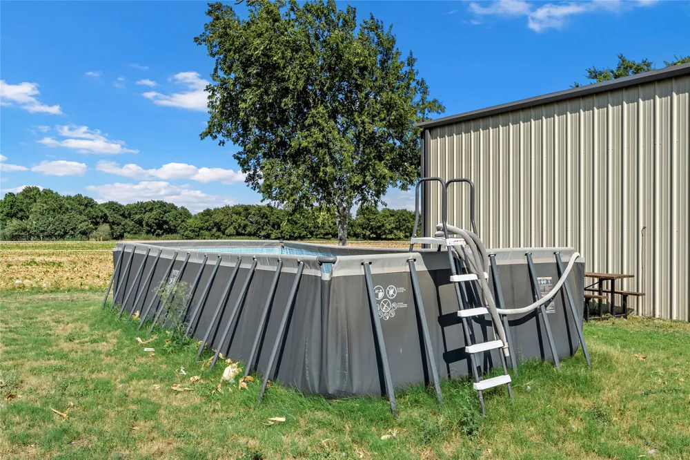 602 S 3rd Street Abbott, TX 76621