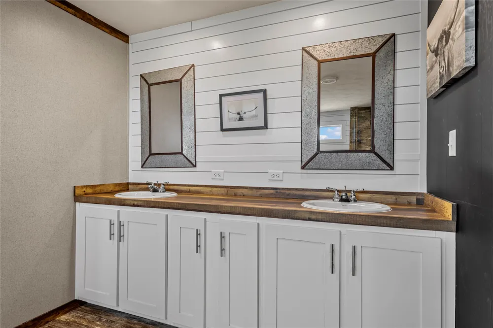 602 S 3rd Street Abbott, TX 76621
