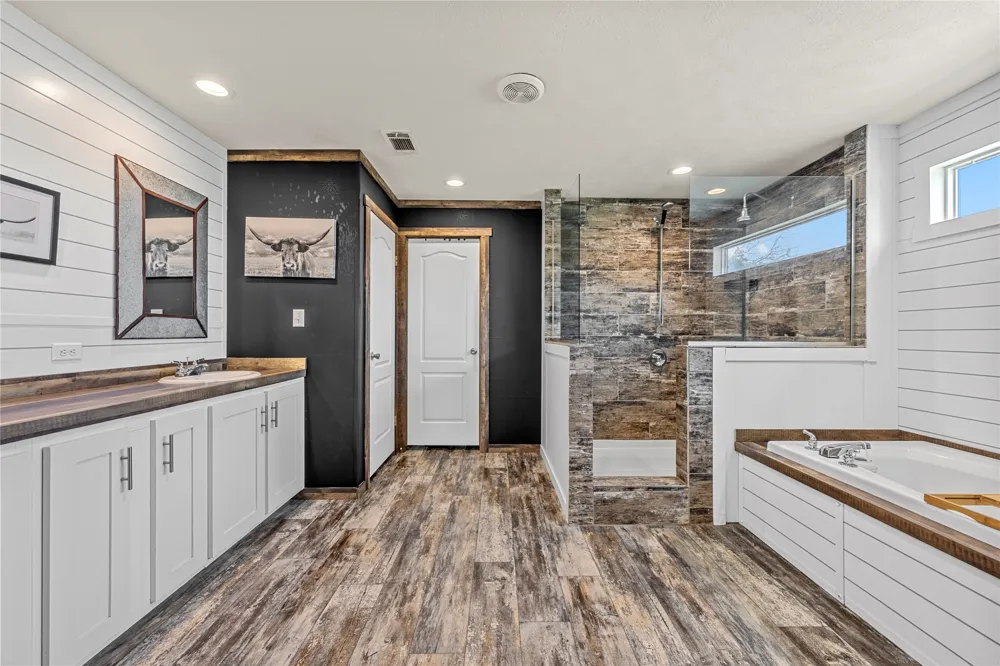 602 S 3rd Street Abbott, TX 76621