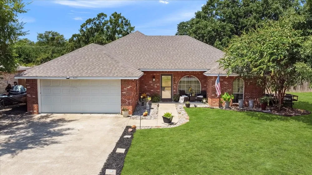 425 Legendary Lane Gun Barrel City, TX 75156