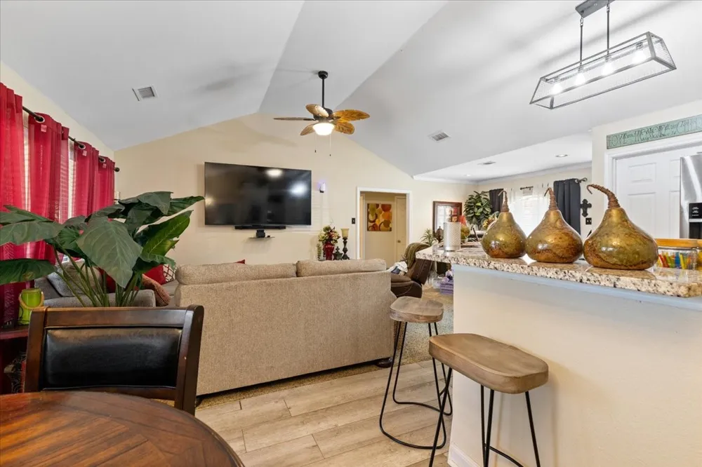 425 Legendary Lane Gun Barrel City, TX 75156