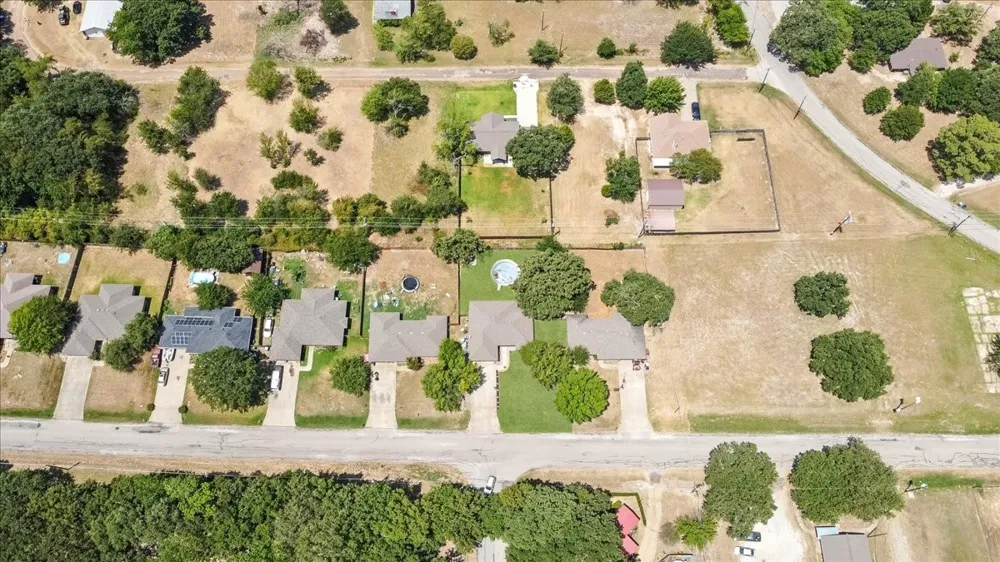 425 Legendary Lane Gun Barrel City, TX 75156