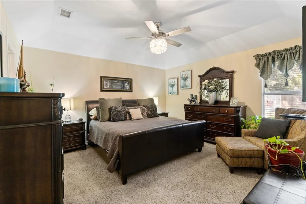 425 Legendary Lane Gun Barrel City, TX 75156