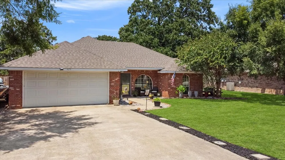 425 Legendary Lane Gun Barrel City, TX 75156