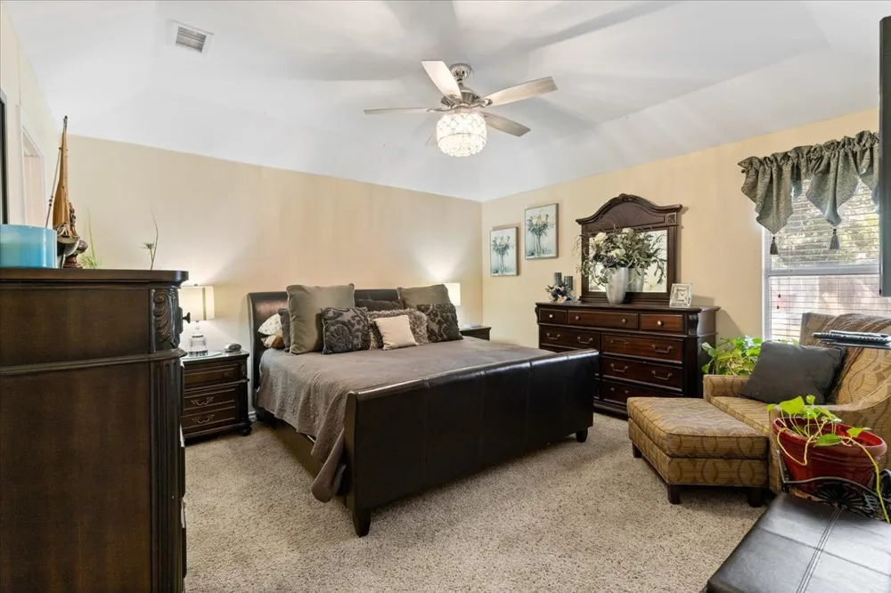 425 Legendary Lane Gun Barrel City, TX 75156
