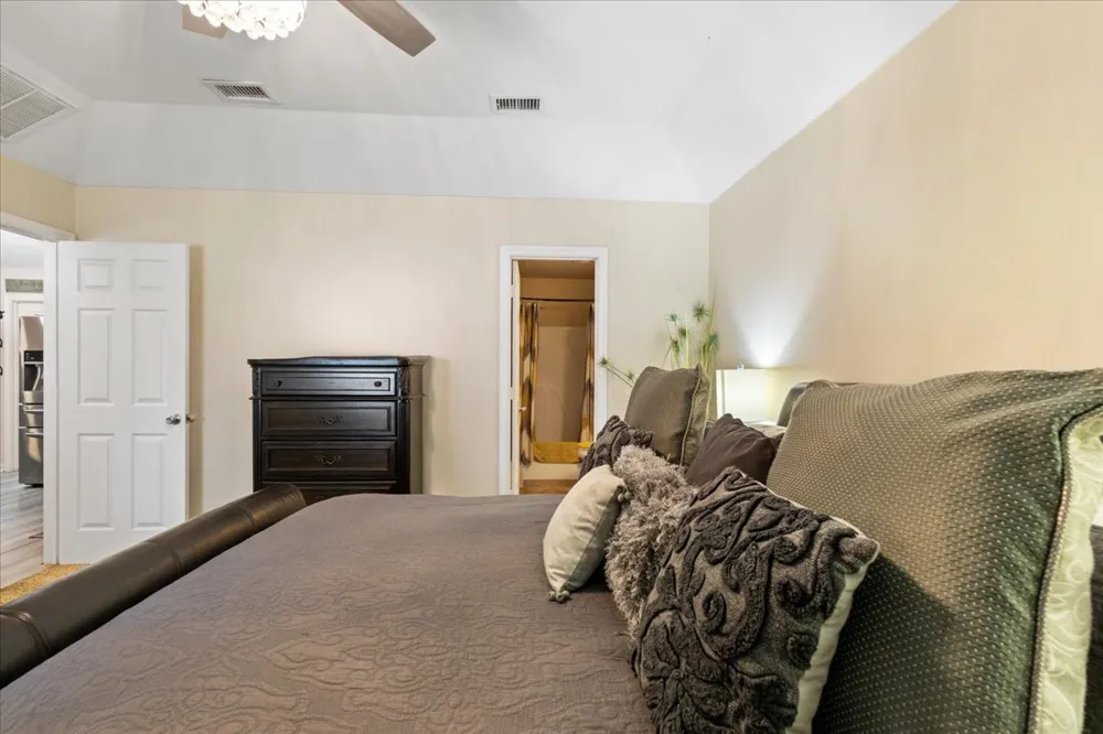 425 Legendary Lane Gun Barrel City, TX 75156