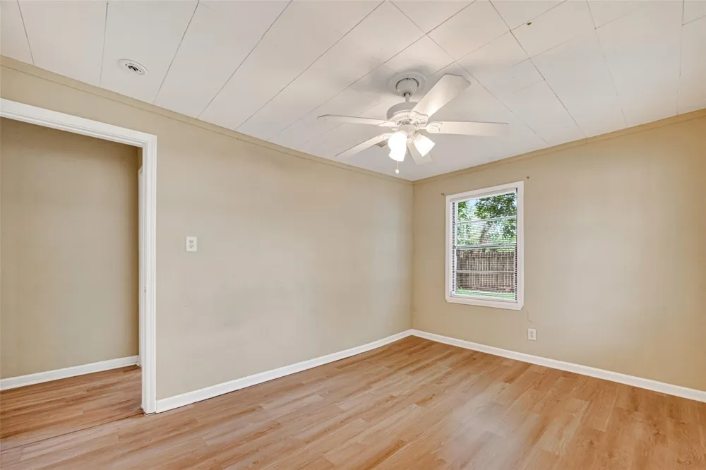 1504 Lawrence Avenue Pasadena, TX 77506