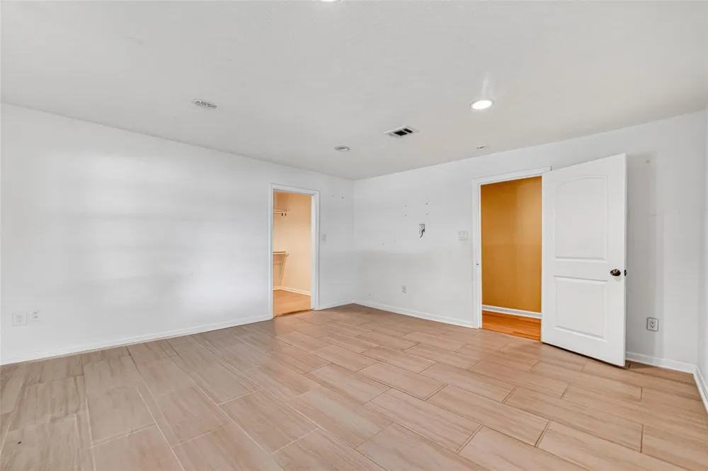 1504 Lawrence Avenue Pasadena, TX 77506