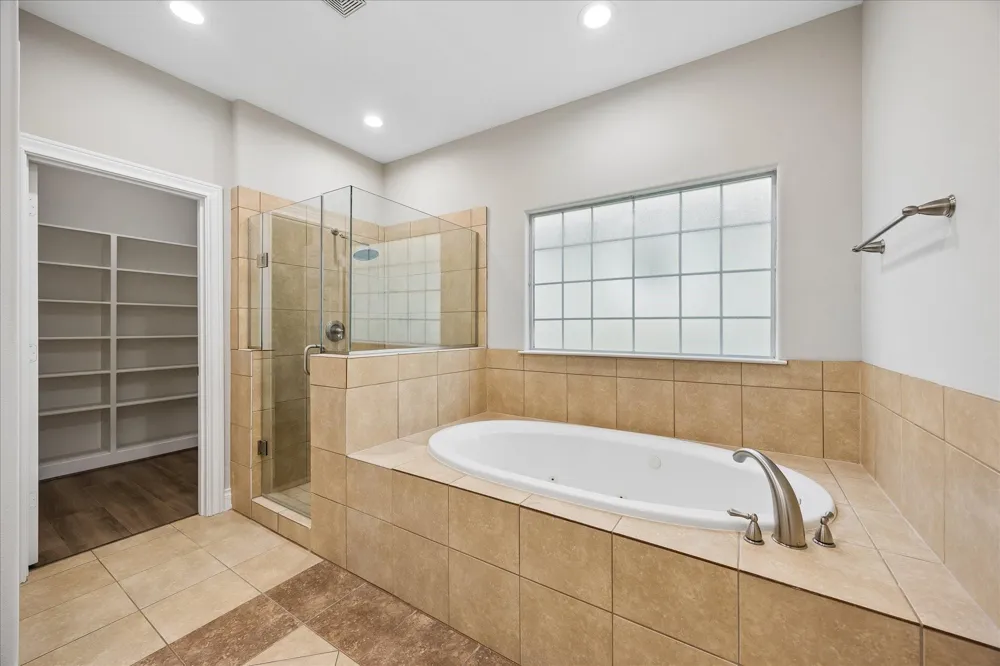 5818 Kiam Street Houston, TX 77007