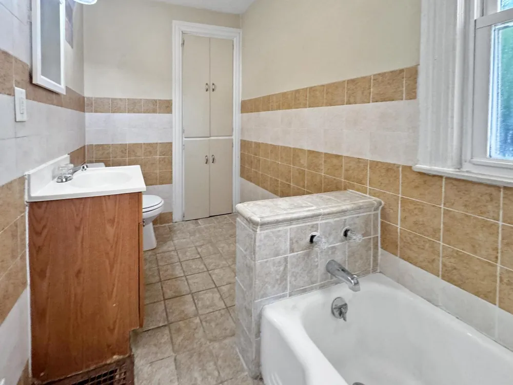 368 Garfield Avenue Battle Creek City, MI 49017