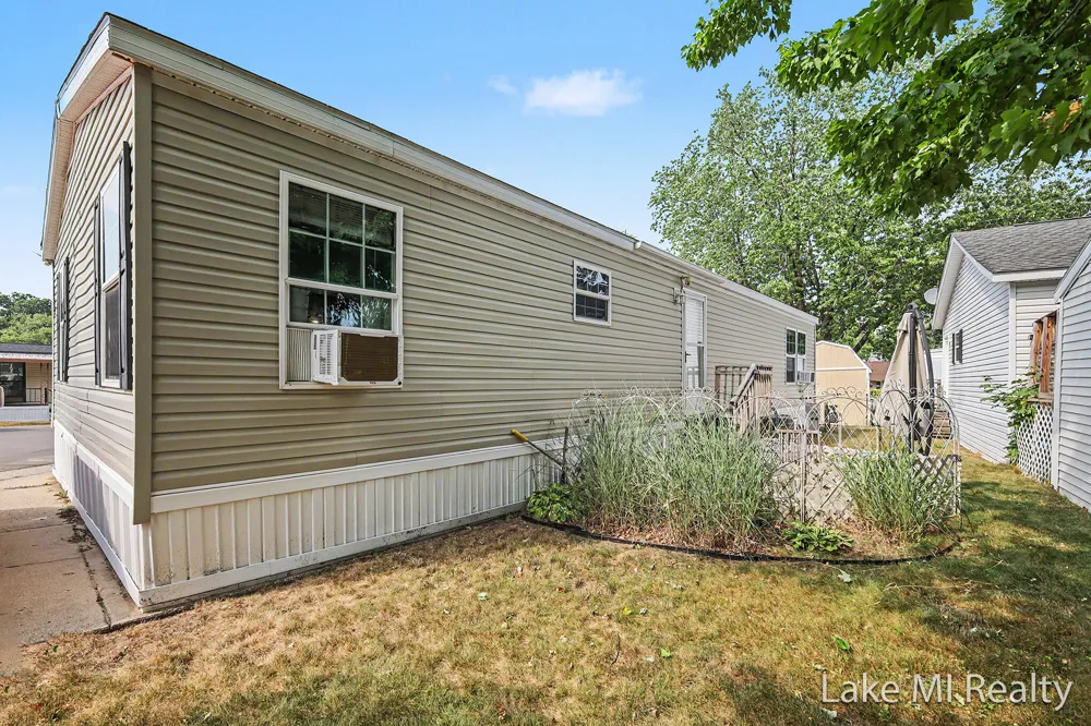 4572 Toronto Avenue SW Wyoming City, MI 49519