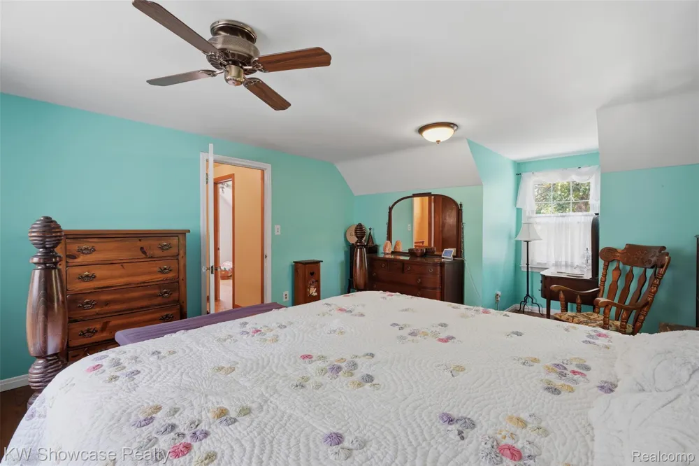 2071 Dorothea Road Berkley City, MI 48072