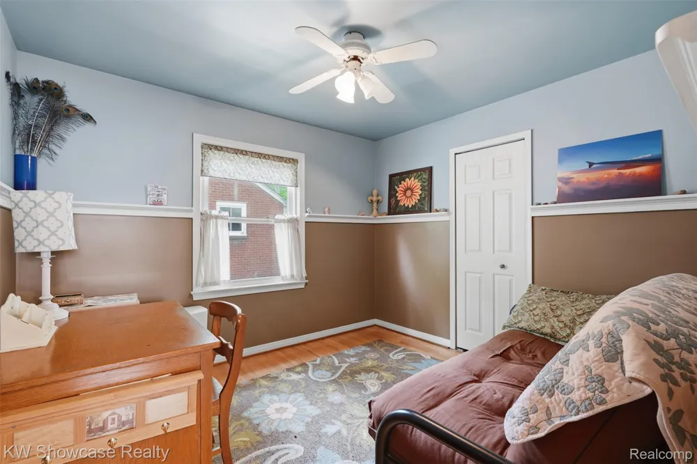 2071 Dorothea Road Berkley City, MI 48072