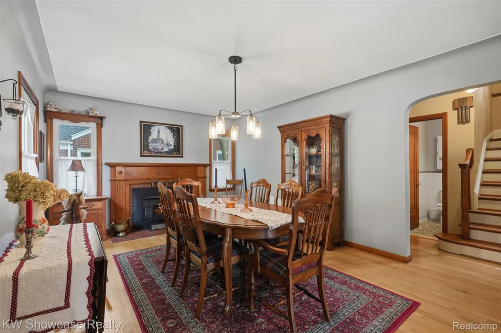 2071 Dorothea Road Berkley City, MI 48072