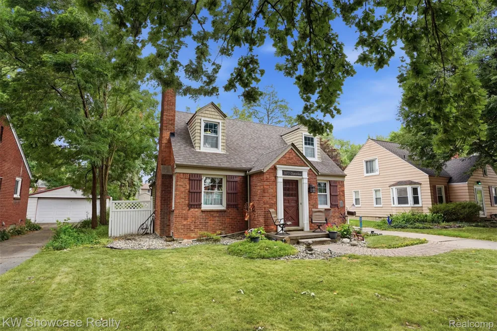 2071 Dorothea Road Berkley City, MI 48072