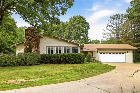 1215 Oakwood Road