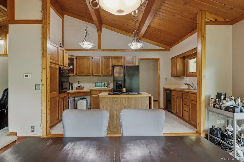 1215 Oakwood Road Brandon Charter Township, MI 48462
