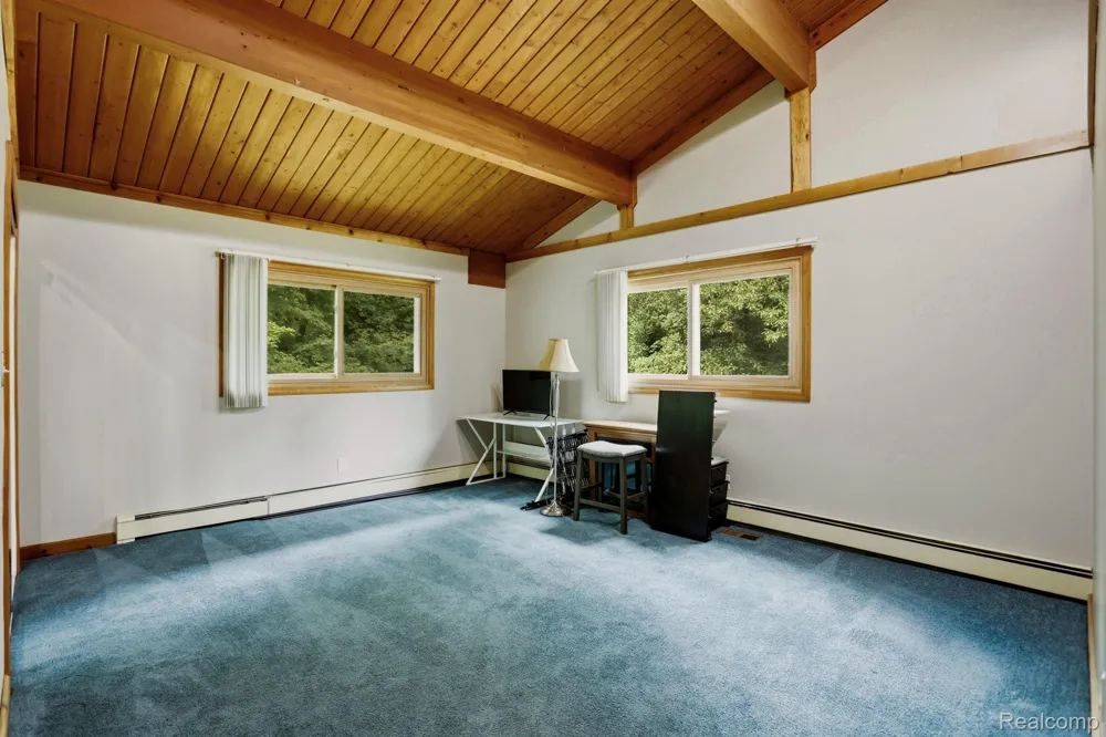 1215 Oakwood Road Brandon Charter Township, MI 48462