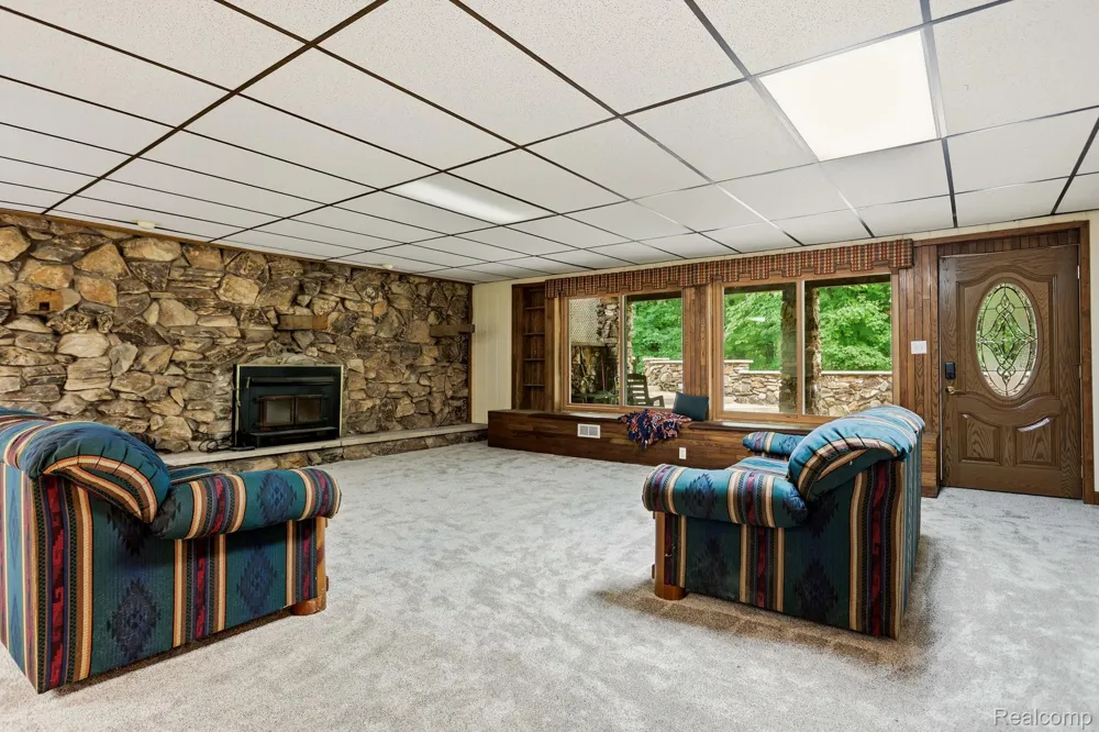 1215 Oakwood Road Brandon Charter Township, MI 48462