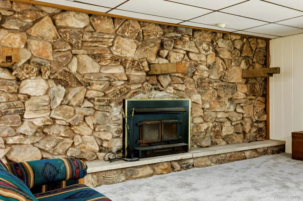 1215 Oakwood Road Brandon Charter Township, MI 48462