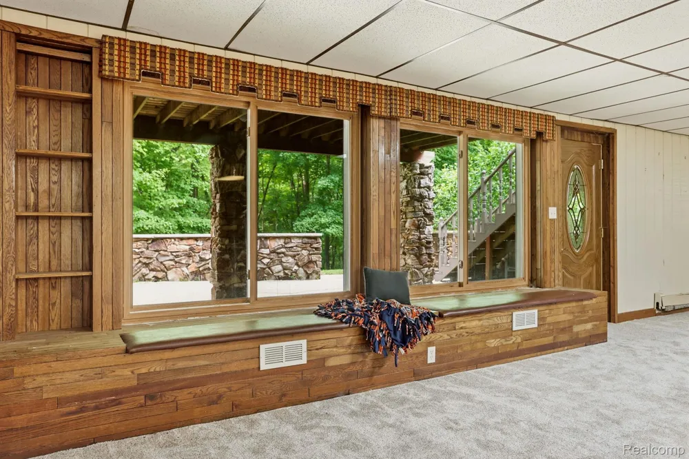 1215 Oakwood Road Brandon Charter Township, MI 48462