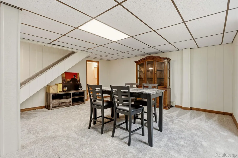 1215 Oakwood Road Brandon Charter Township, MI 48462