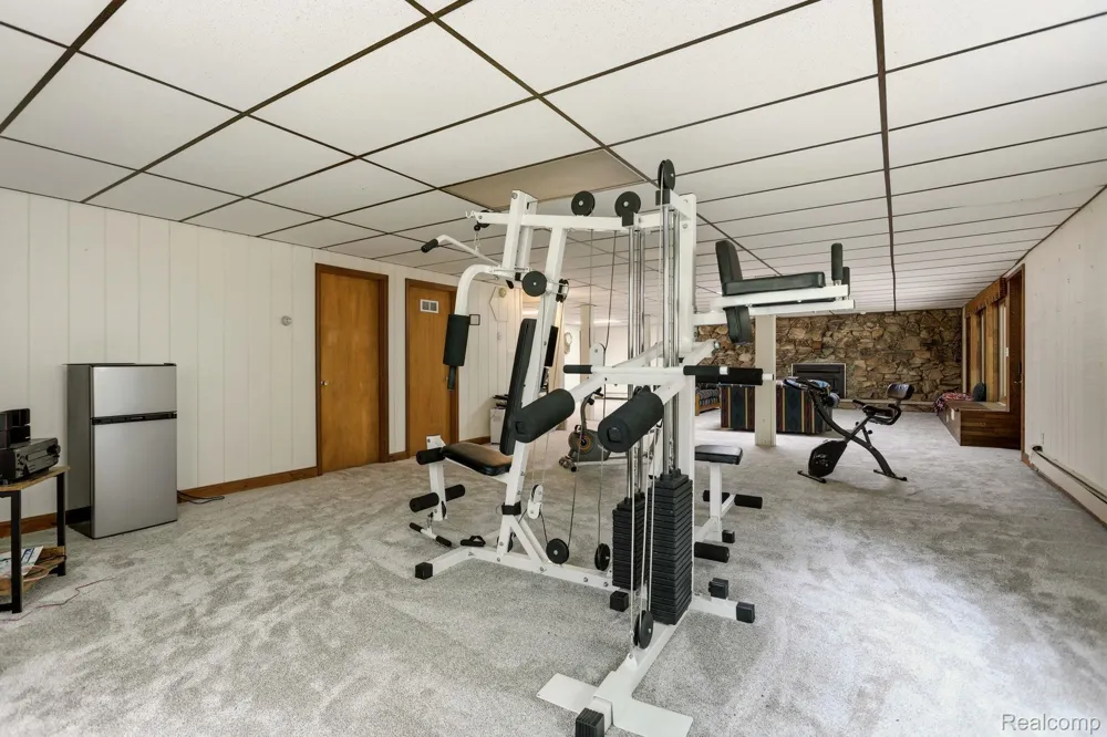 1215 Oakwood Road Brandon Charter Township, MI 48462