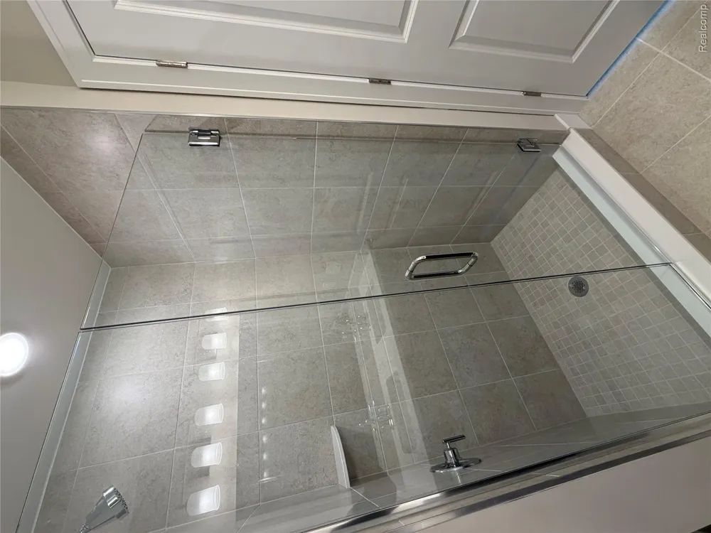 751 Canterbury Lane Troy City, MI 48085