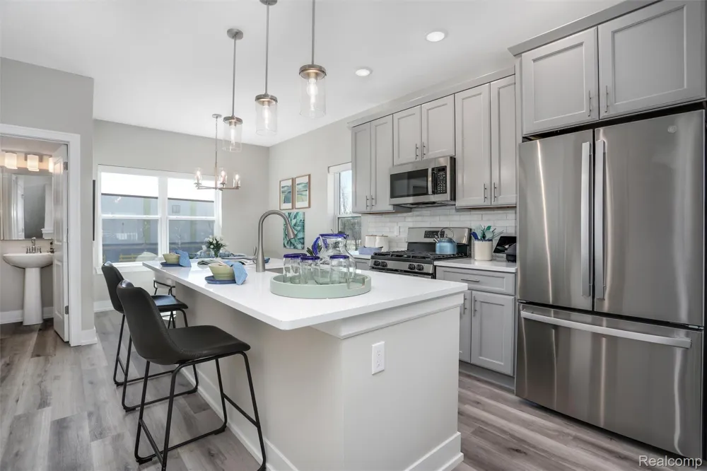 751 Canterbury Lane Troy City, MI 48085