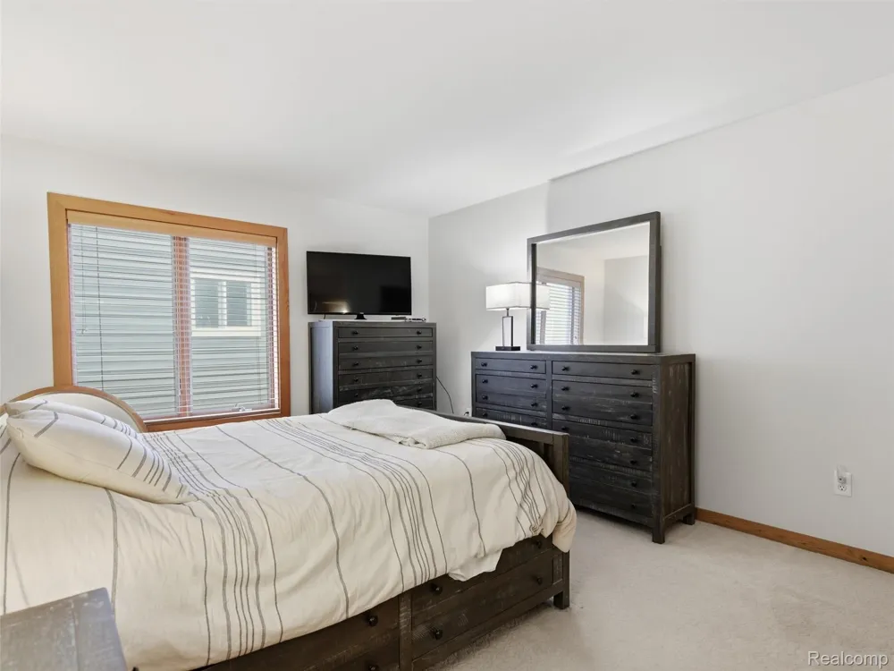 14292 Westman Drive Fenton City, MI 48430