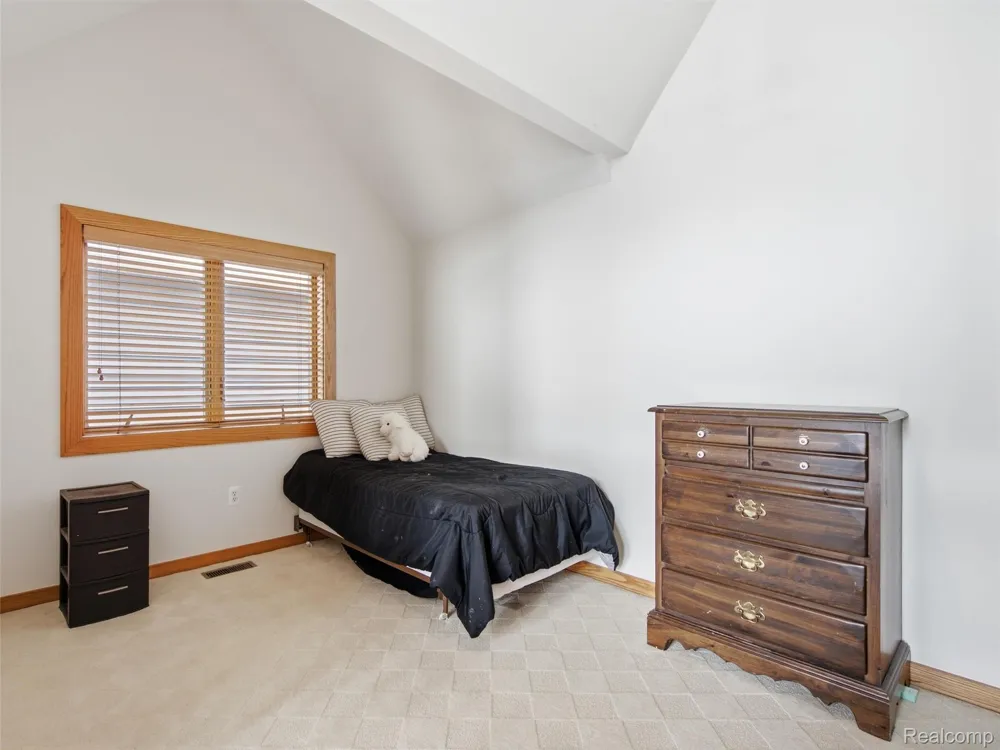 14292 Westman Drive Fenton City, MI 48430