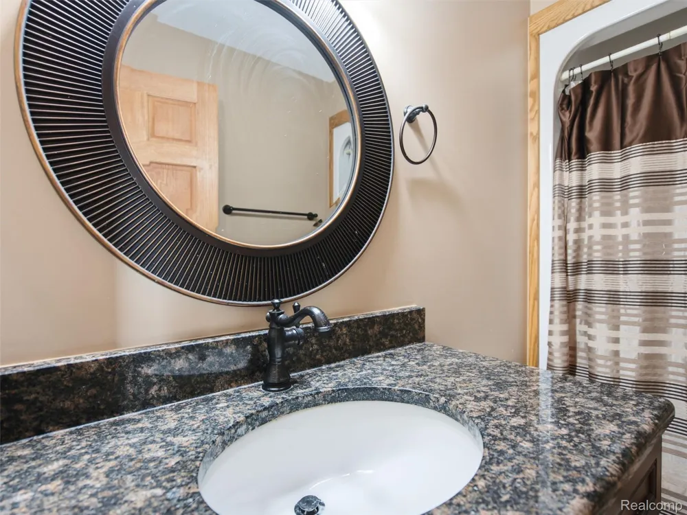 14292 Westman Drive Fenton City, MI 48430