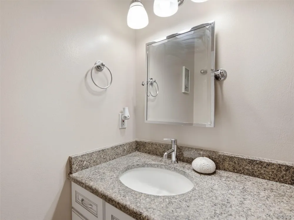 14292 Westman Drive Fenton City, MI 48430