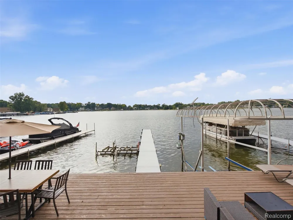14292 Westman Drive Fenton City, MI 48430