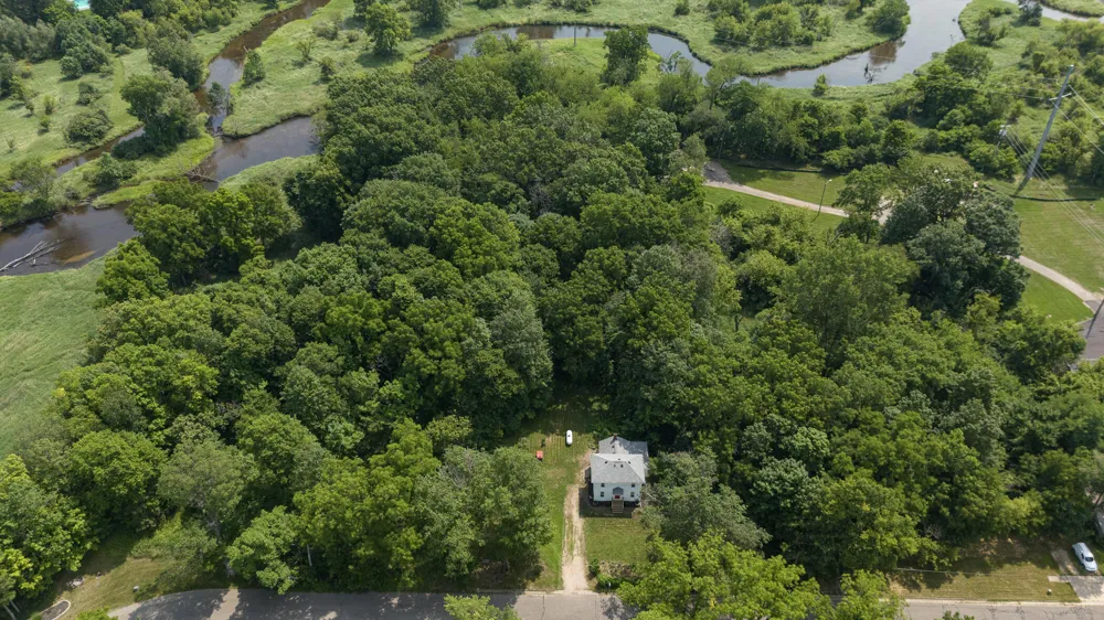 631 Douglas Avenue Three Rivers City, MI 49093