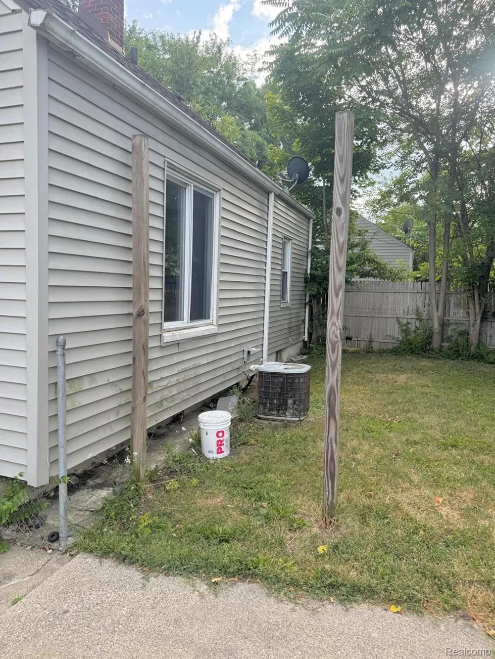 640 Crawford Street Flint City, MI 48507