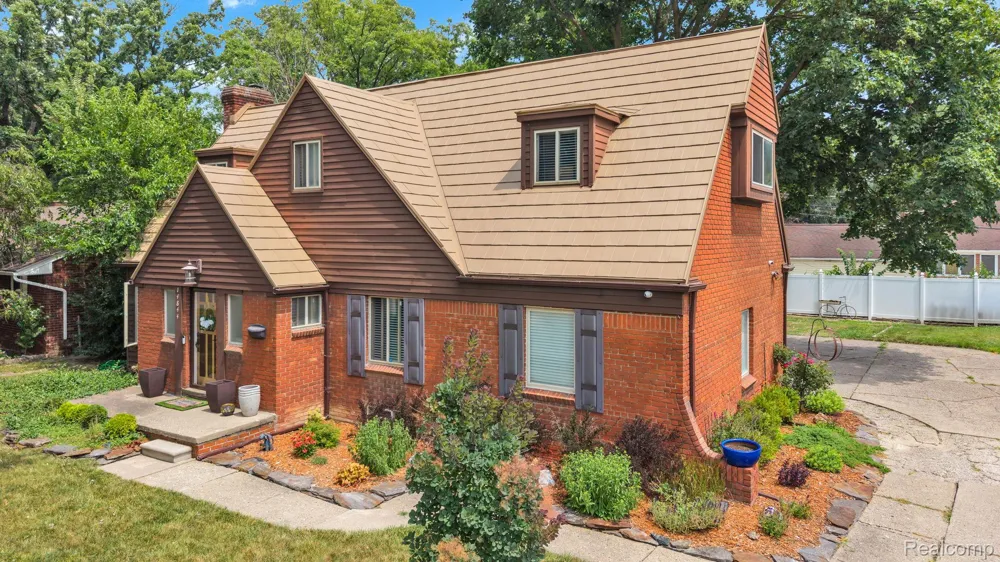 14844 Inkster Road Redford Charter Township, MI 48239