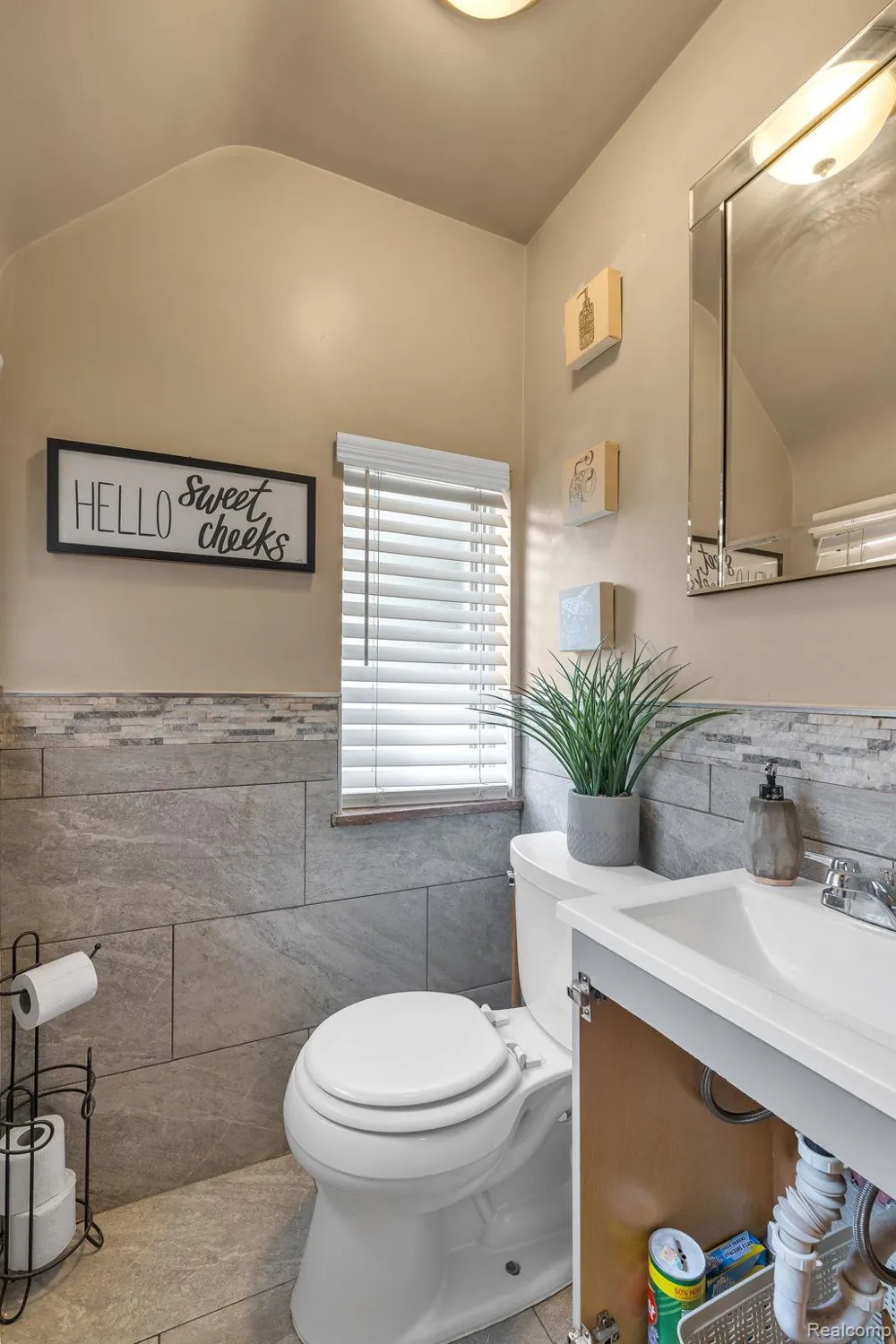 14844 Inkster Road Redford Charter Township, MI 48239