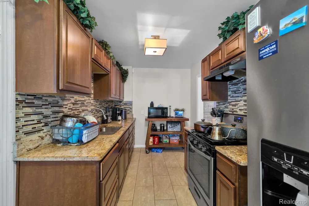 14844 Inkster Road Redford Charter Township, MI 48239