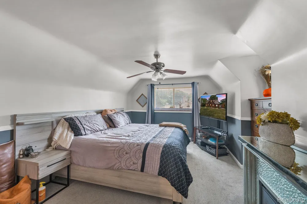 14844 Inkster Road Redford Charter Township, MI 48239