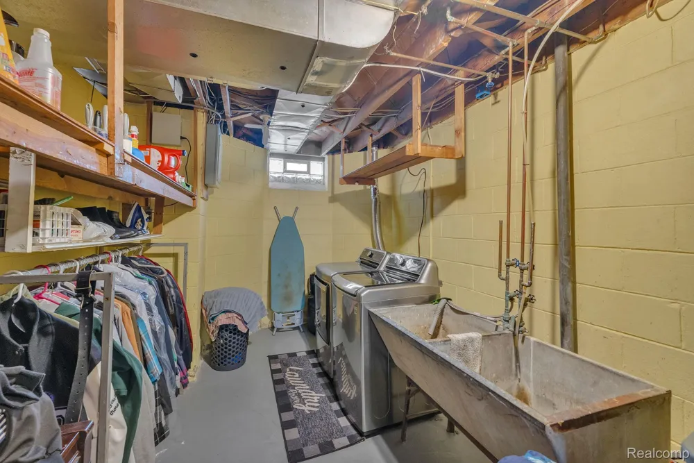 14844 Inkster Road Redford Charter Township, MI 48239