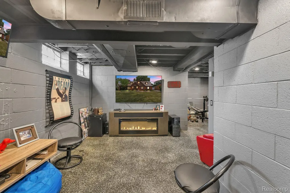 14844 Inkster Road Redford Charter Township, MI 48239